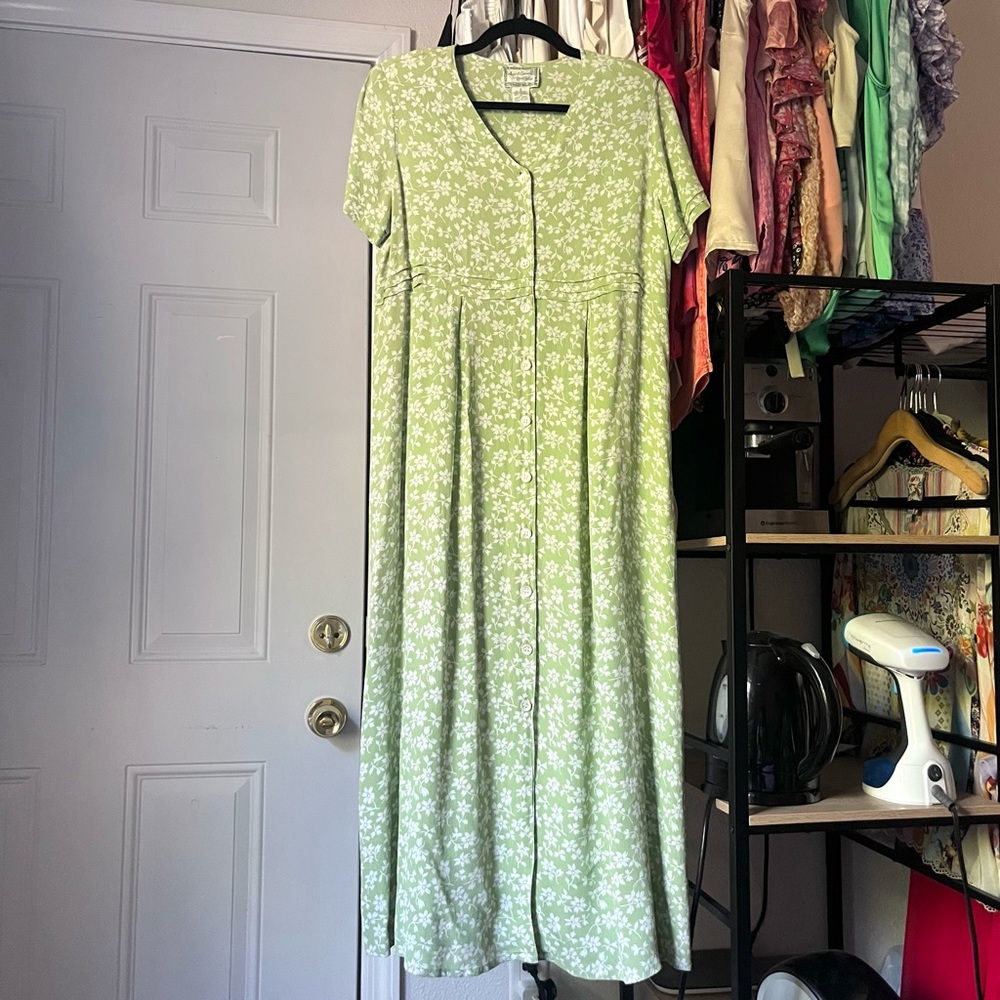 APRIL CORNELL vintage Sage green floral shortโ sleeve button up midi dress